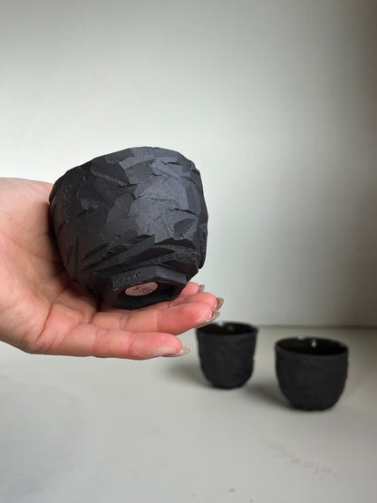 Black Clay medium Kurinuki Teabowl