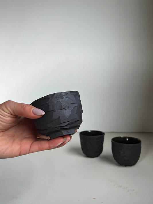 Black Clay small Kurinuki Teabowl